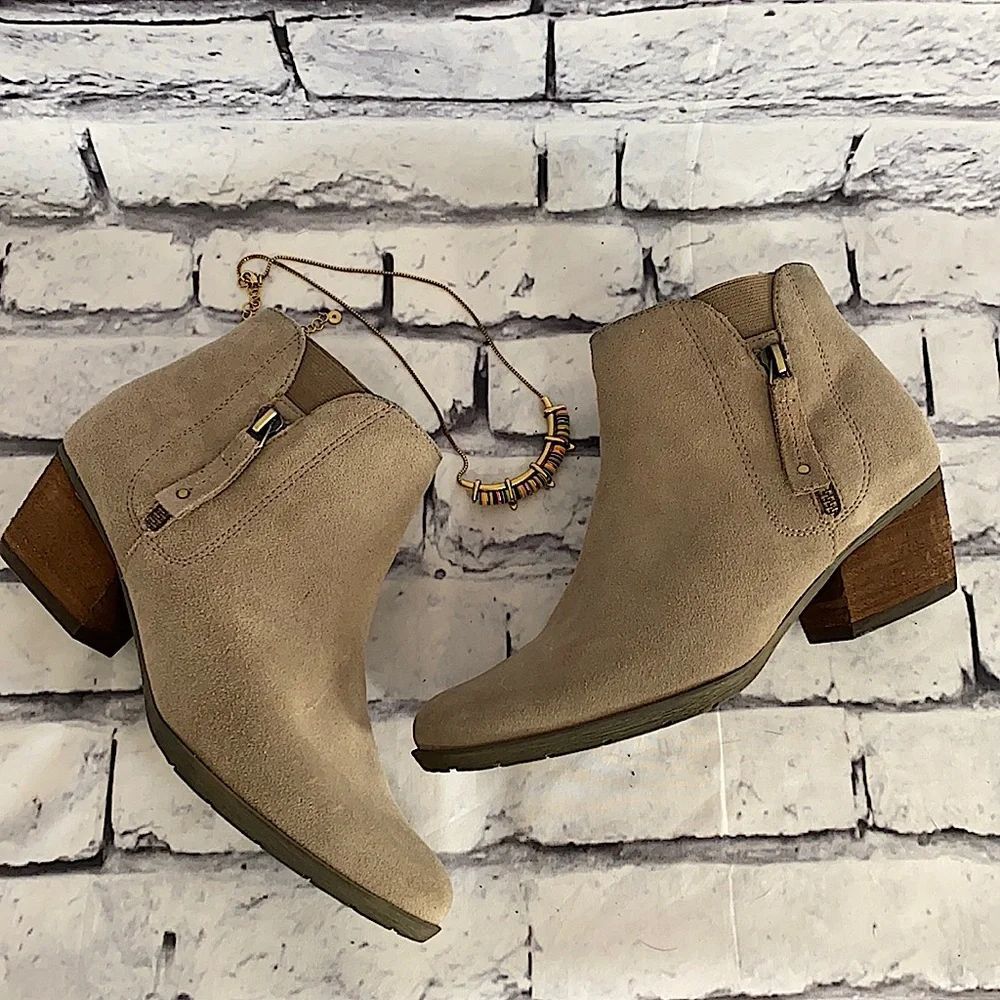 * Blondo Taupe suede bootie
